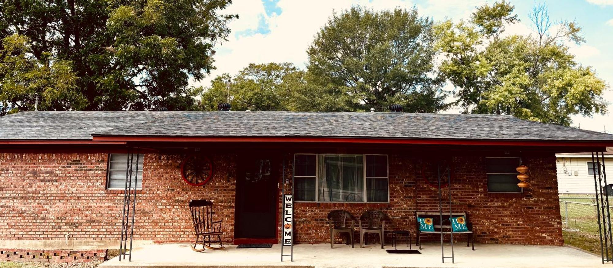 Murfreesboro Wandering Wagon Located In Town Exterior photo